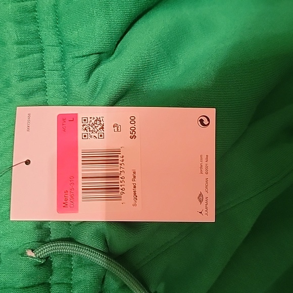 🚨SOLD🚨Men's Green Jordan Shorts Size L - Picture 3 of 3